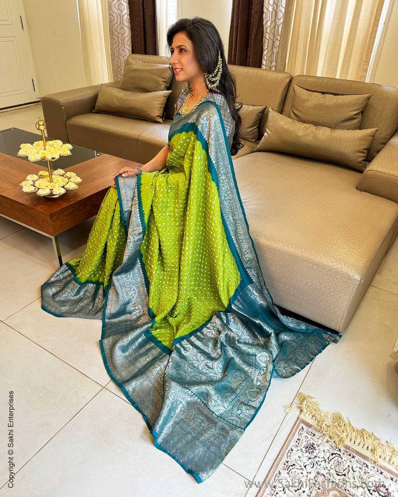 EE-X03090 Bandhini Green Sari