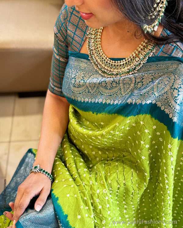 EE-X03090 Bandhini Green Sari