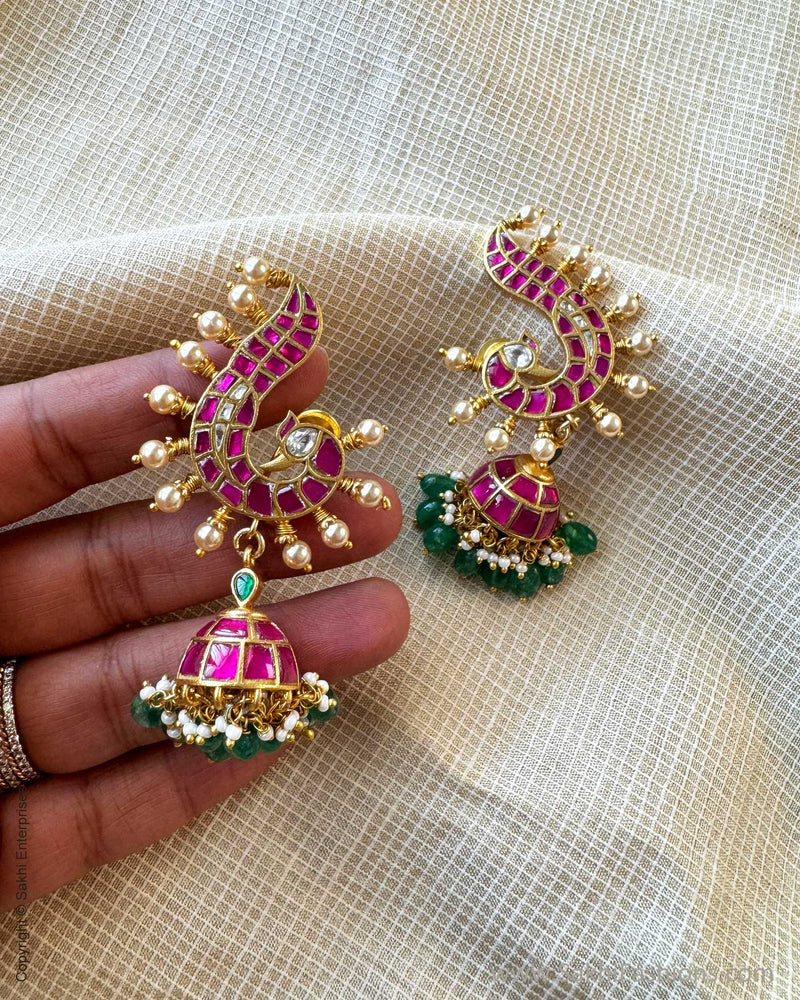 AJ-X16845 Gold Jumka Earring