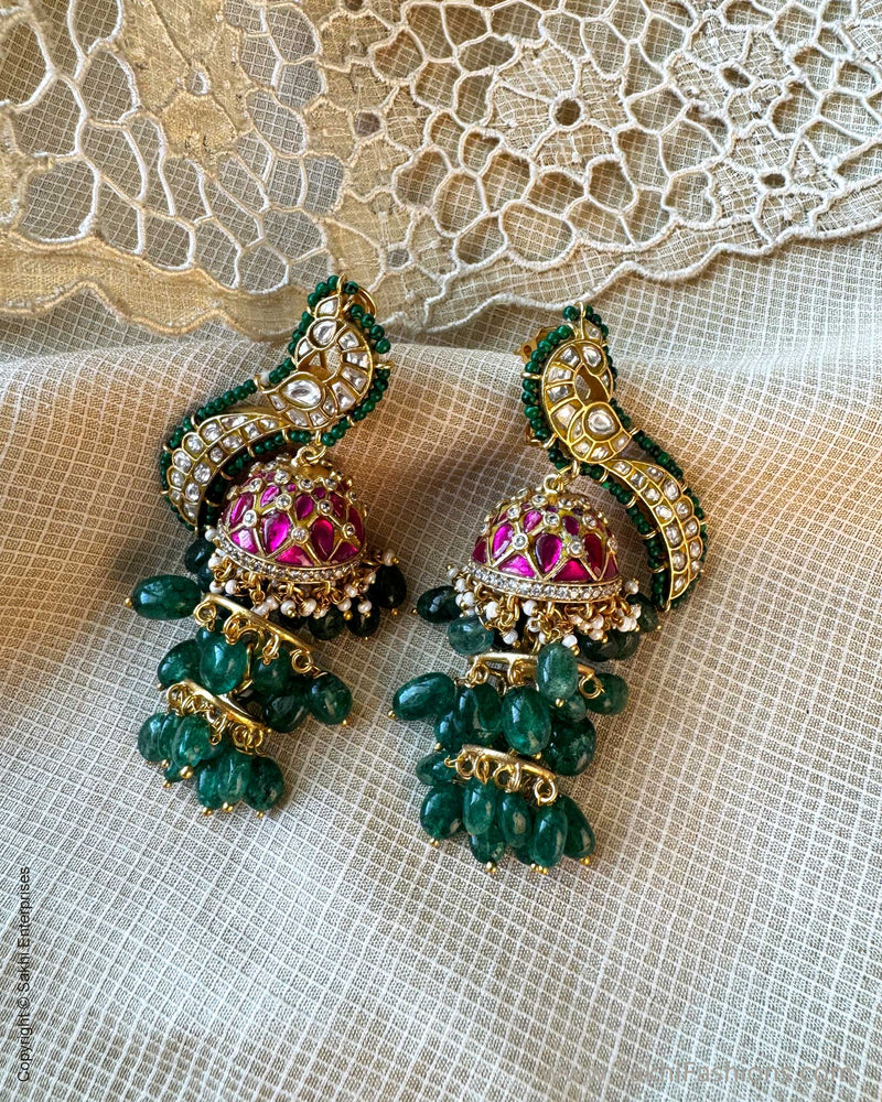 AJ-X16858 Gold Jumka Earring