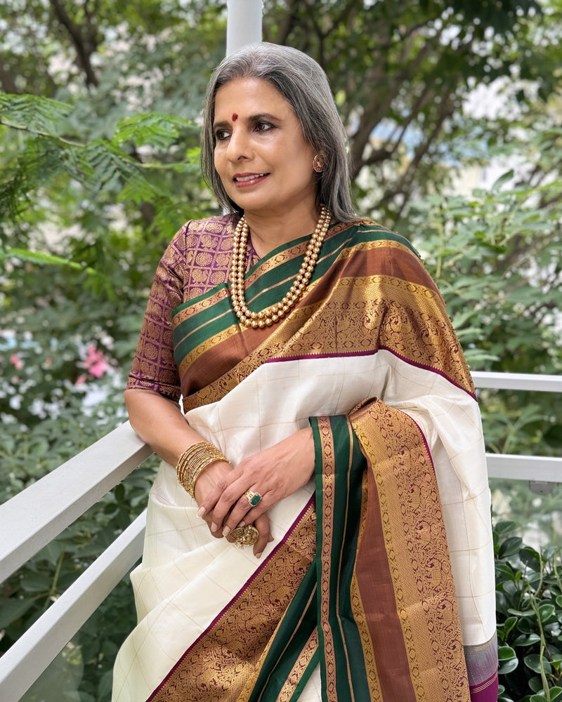 EE-X04804 Cream Kanjeevaarm silk sari