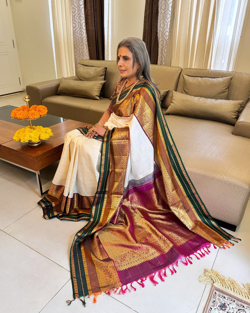 EE-X04804 Cream Kanjeevaarm silk sari