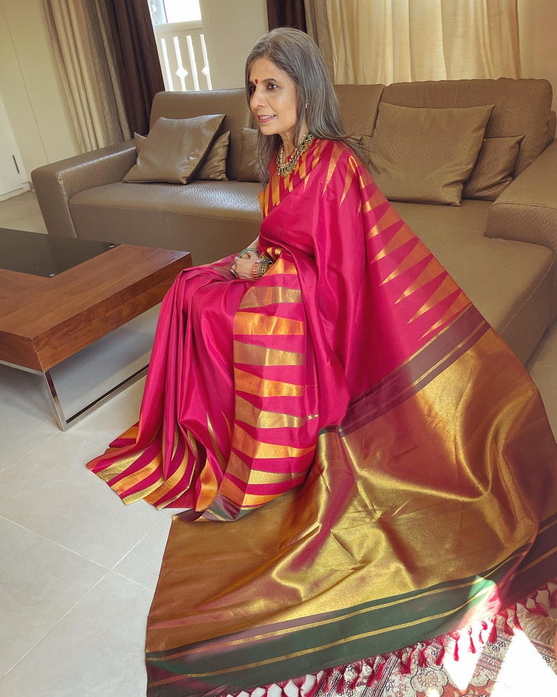 EE-V13420 Red Temple Kanchi Saree