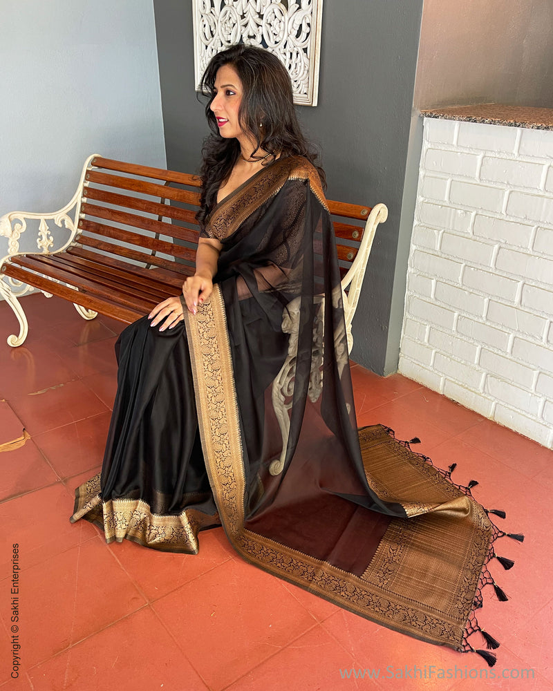 Deepika fame golden embroidered saree Product Info : DS NO : BT-161  PALLU/SCUT : TISHI… | Bollywood designer sarees, Indian saree blouses  designs, Party wear sarees