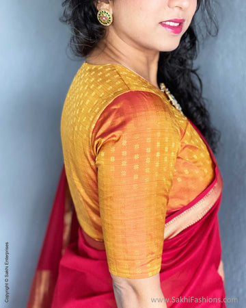 Joyee - Sayani in a handwoven pure silk Maheshwari saree.... | Facebook