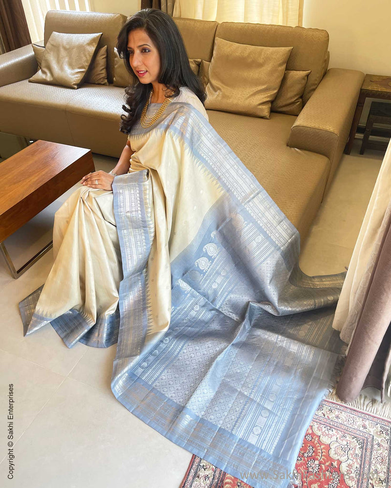 EE-V19992 Cream grey Gadwal Sari