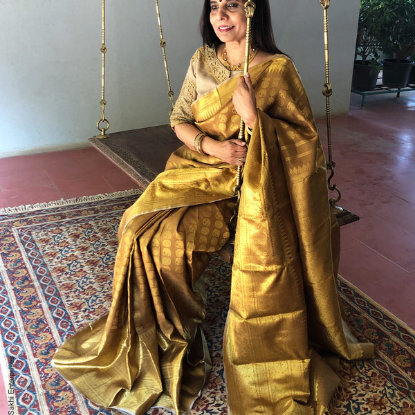Buy Golden Saree In Linen With Contrasting Red Brocade Silk Blouse Online -  Kalki Fashion