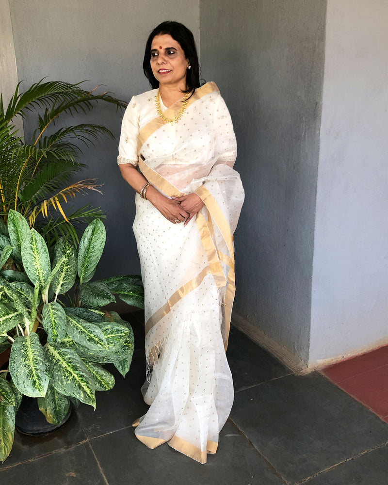 White Saree – Satish Silk Mills