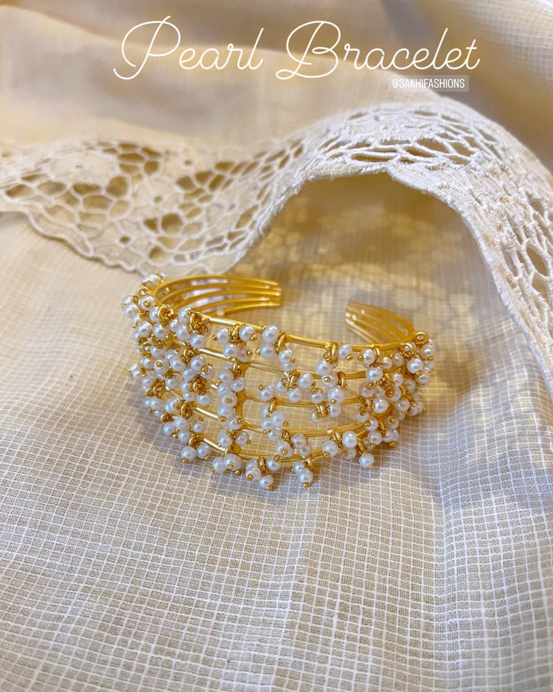 So Lovely~14K Gold Heart~Charm~Cultured Pearls Bracelet~7.4g~Peter Brams  Design | eBay